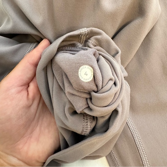 Lululemon 21” align leggings violet verbena - Picture 5 of 5